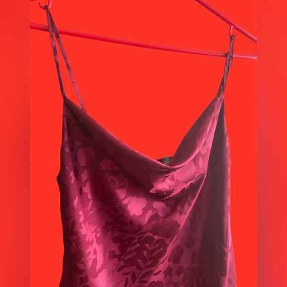 Urban Outfitters Burgundy Red Satin Floral Cowl Neck Mallory Mini Dress Size M - Picture 9 of 13
